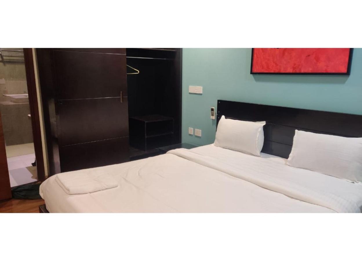 Aarju Luxurious Stay กาลังกูติ ภายนอก รูปภาพ