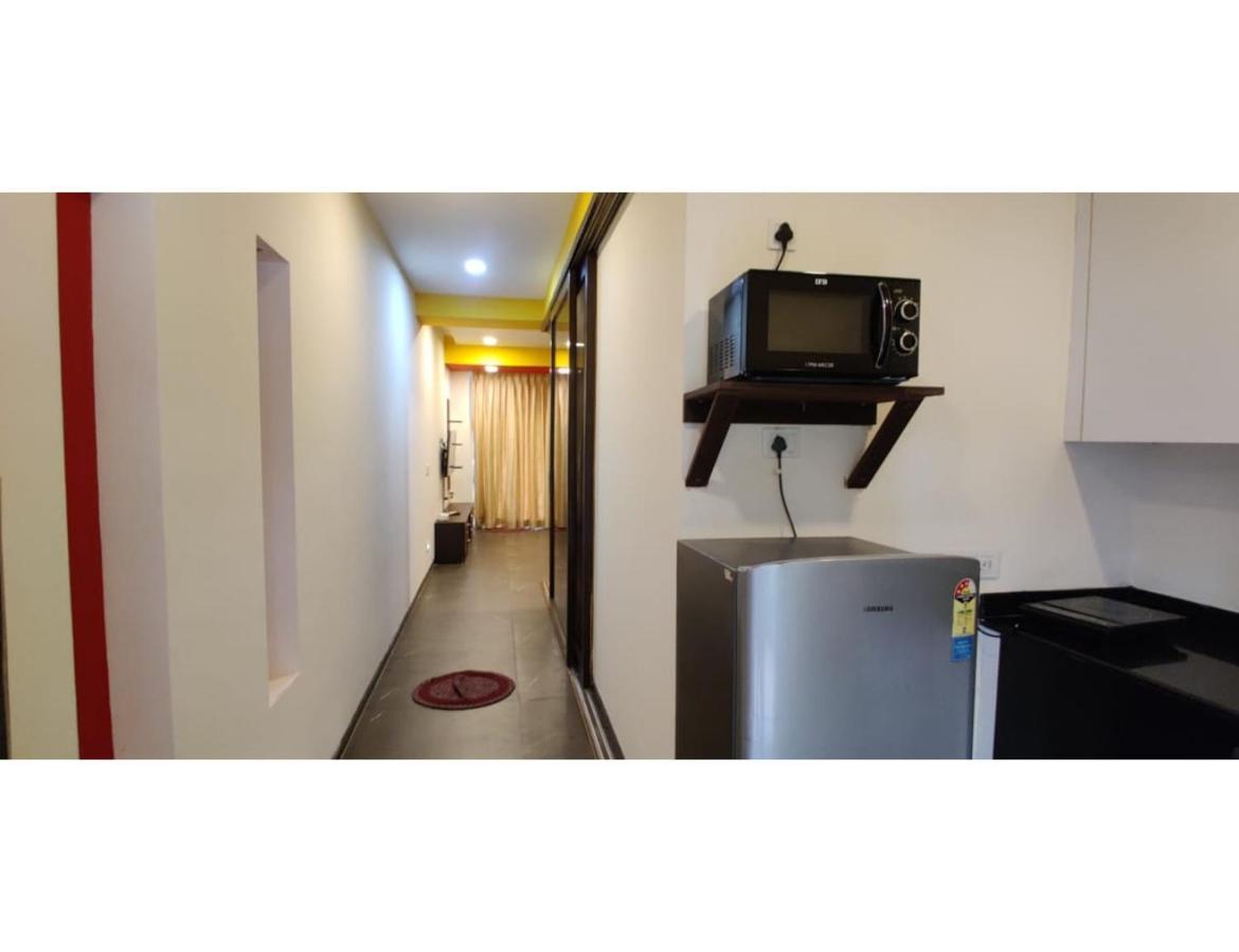 Aarju Luxurious Stay กาลังกูติ ภายนอก รูปภาพ
