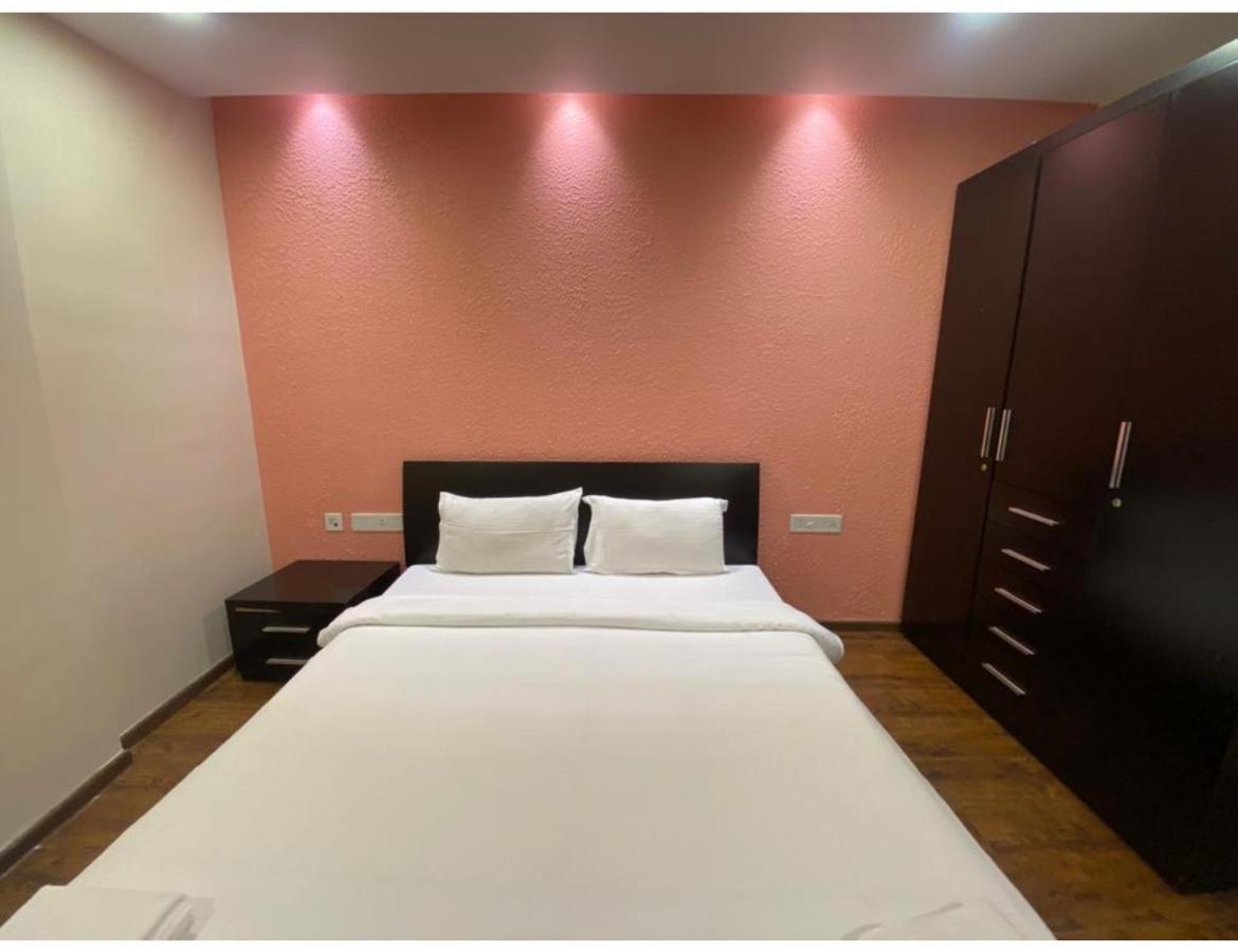 Aarju Luxurious Stay กาลังกูติ ภายนอก รูปภาพ
