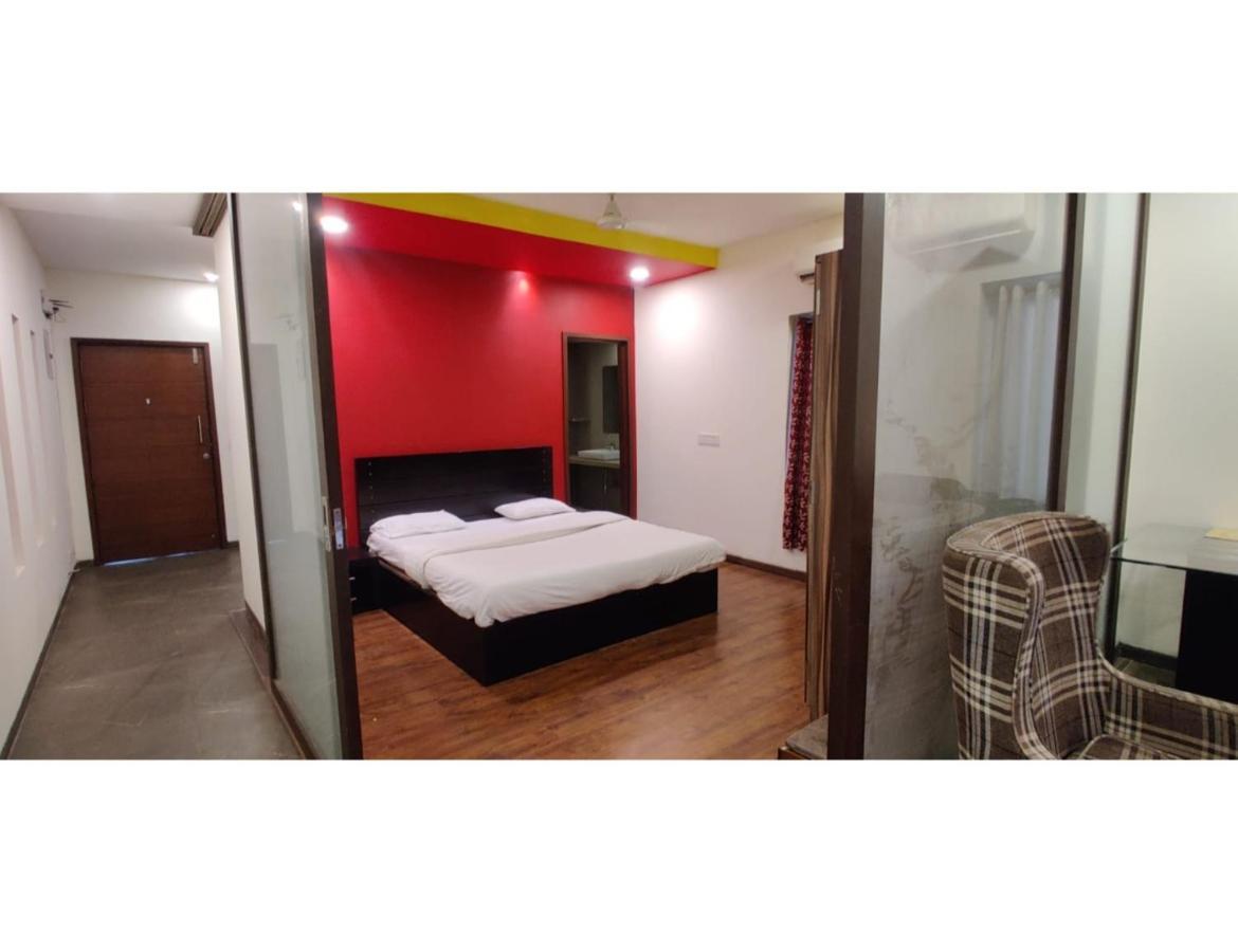 Aarju Luxurious Stay กาลังกูติ ภายนอก รูปภาพ