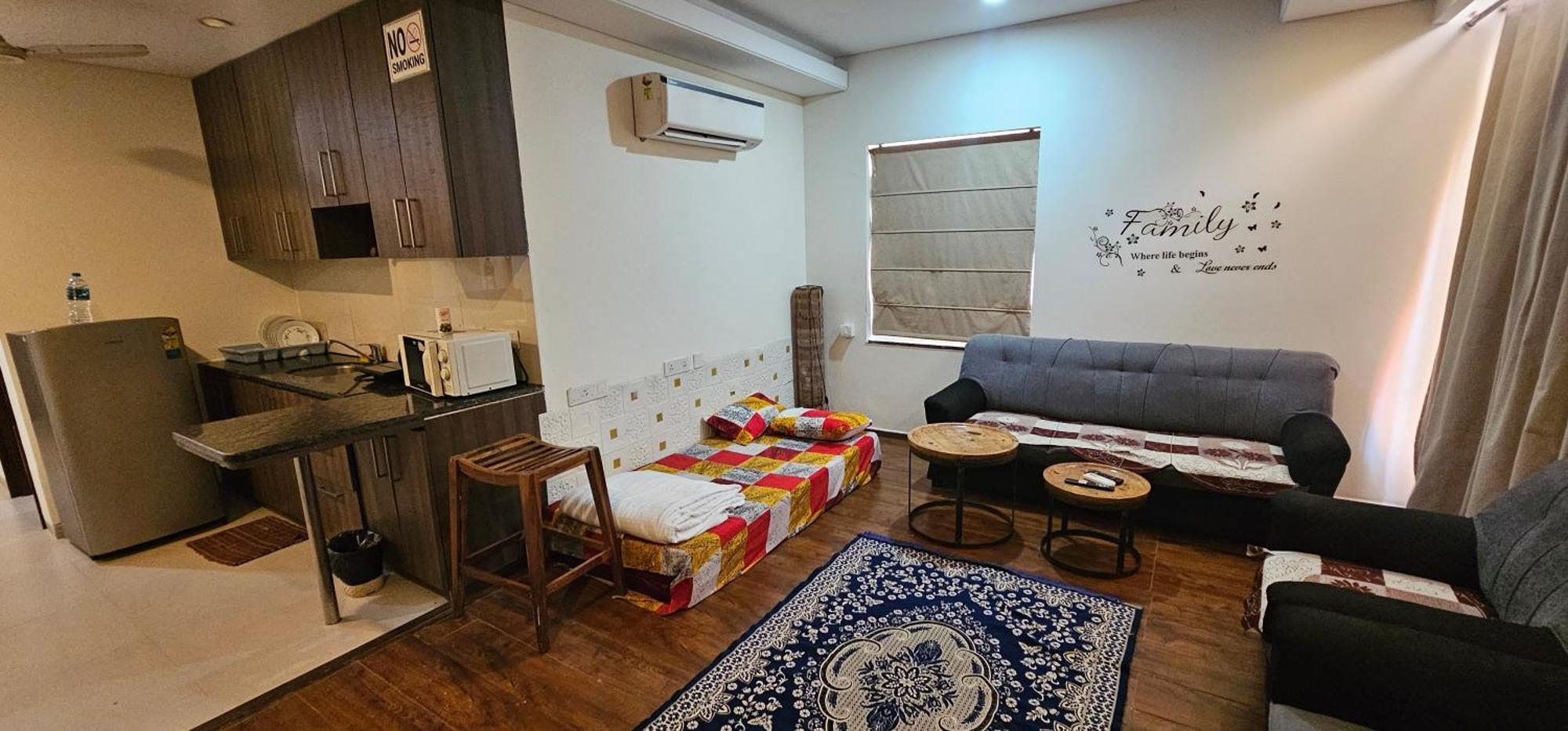 Aarju Luxurious Stay กาลังกูติ ภายนอก รูปภาพ